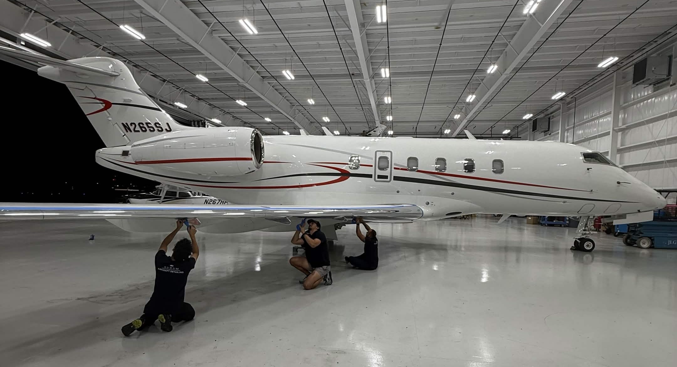 Challenger 300 aircraft detailing